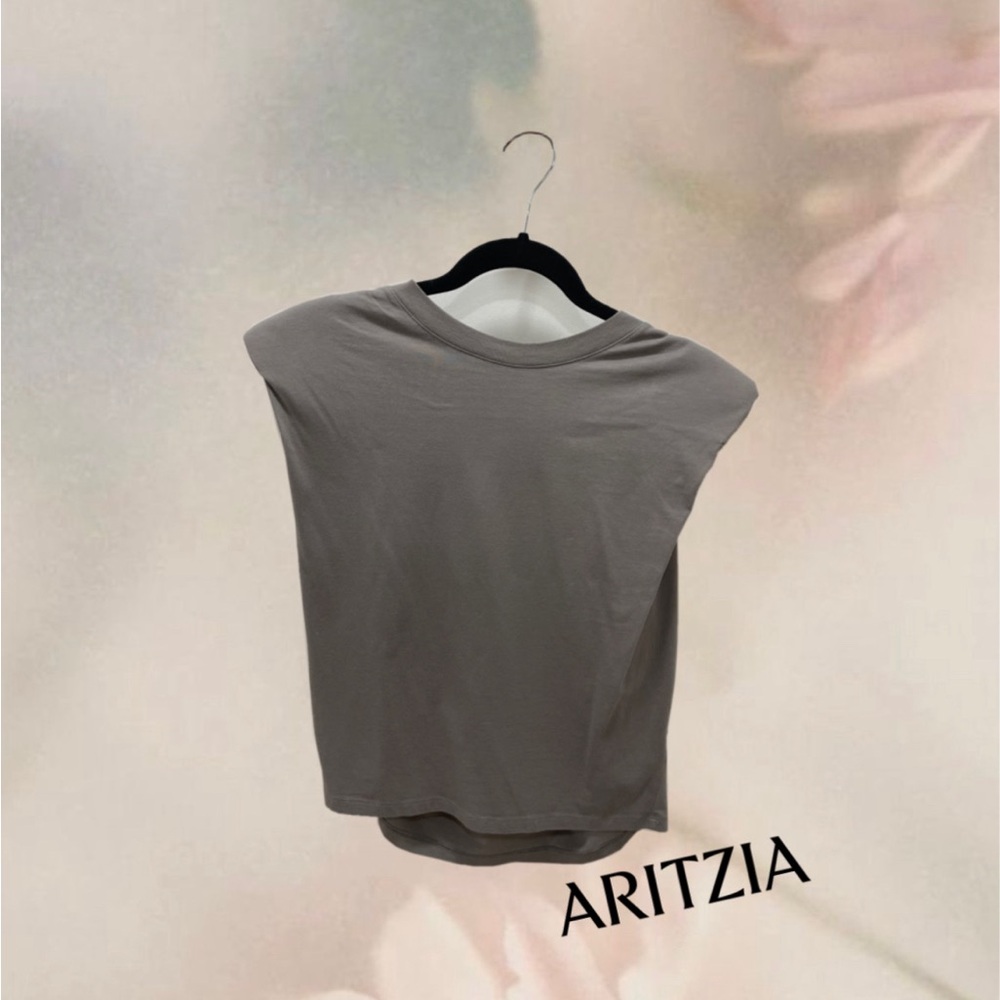 Aritzia - Babaton - Shoulder Pad Tee